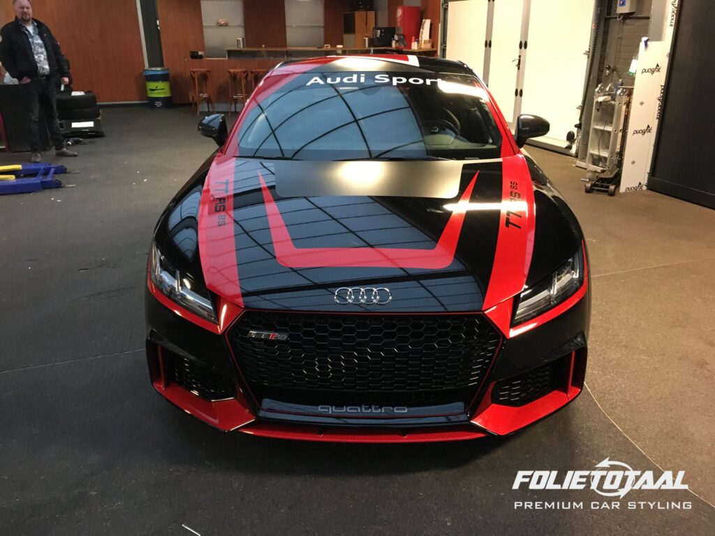 Audi TTRS (LMS Racedesign)