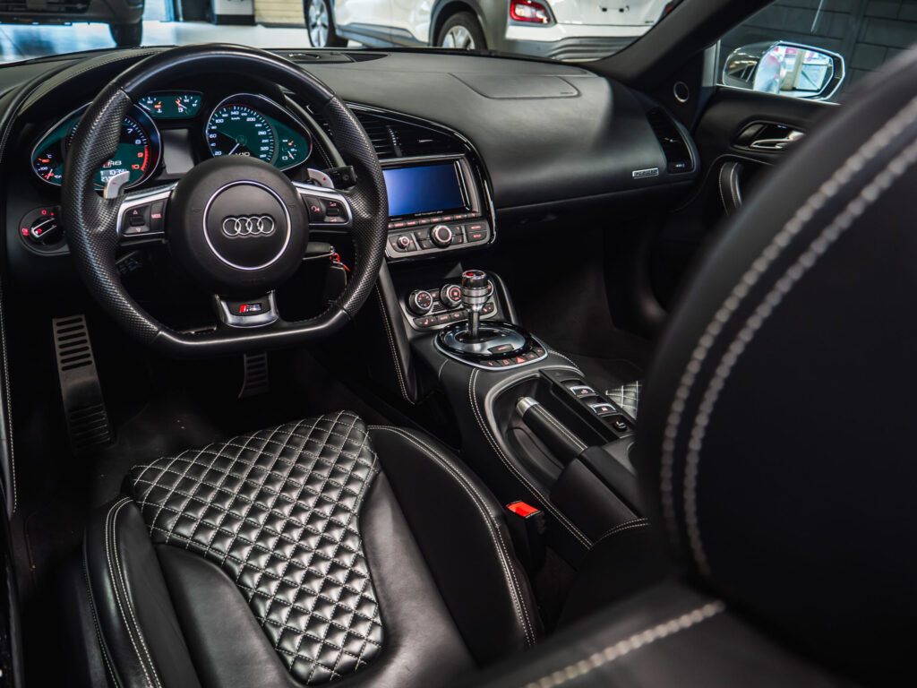 Audi R8 V10 Frozen Silver Full