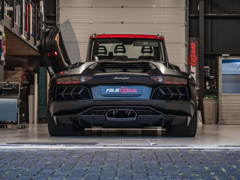 Lamborghini Aventador full matte PPF