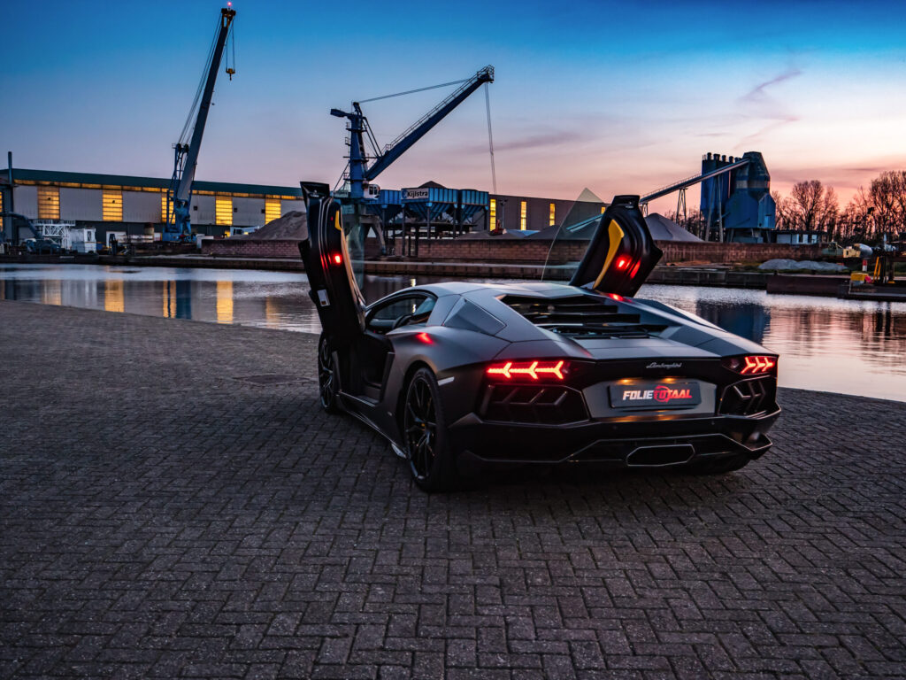 Lamborghini Aventador full matte PPF
