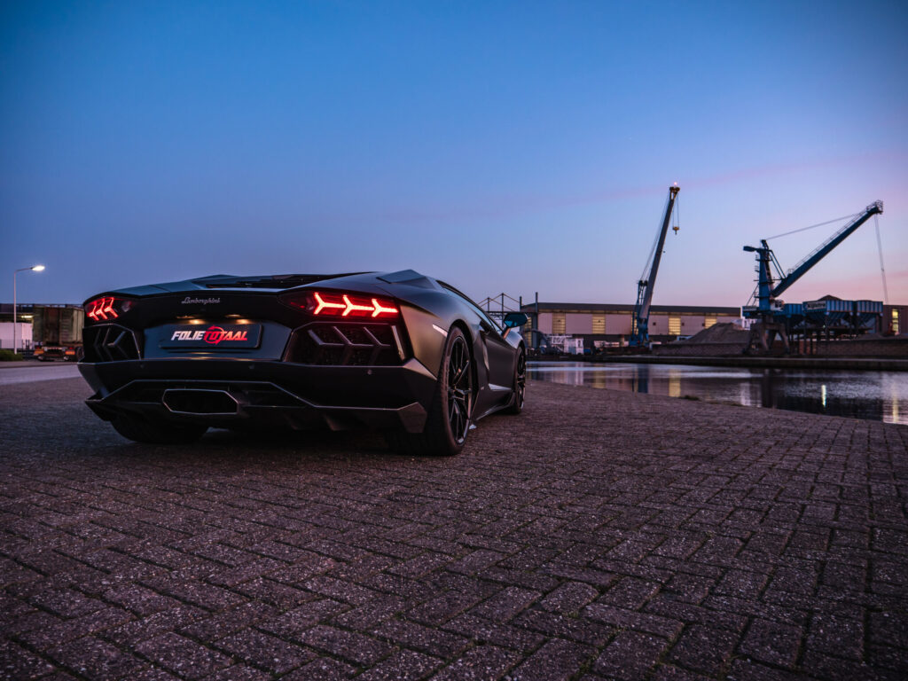 Lamborghini Aventador full matte PPF