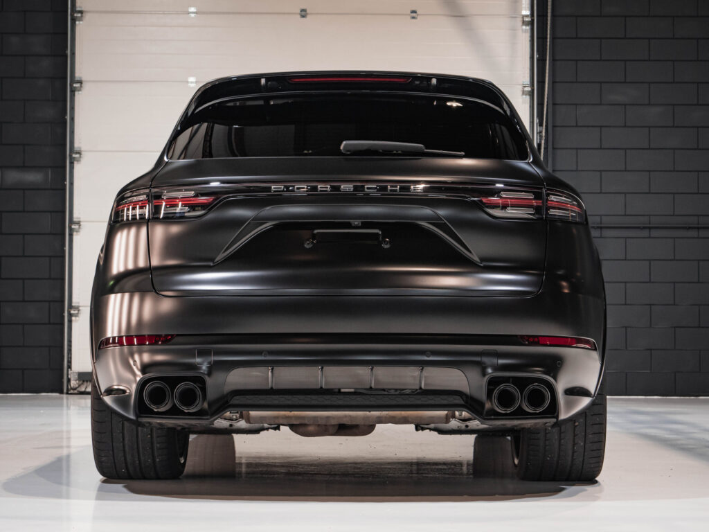 Porsche Cayenne Hybrid Satin Black