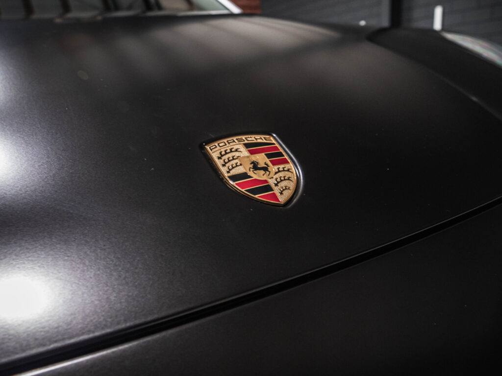Porsche Cayenne Hybrid Satin Black