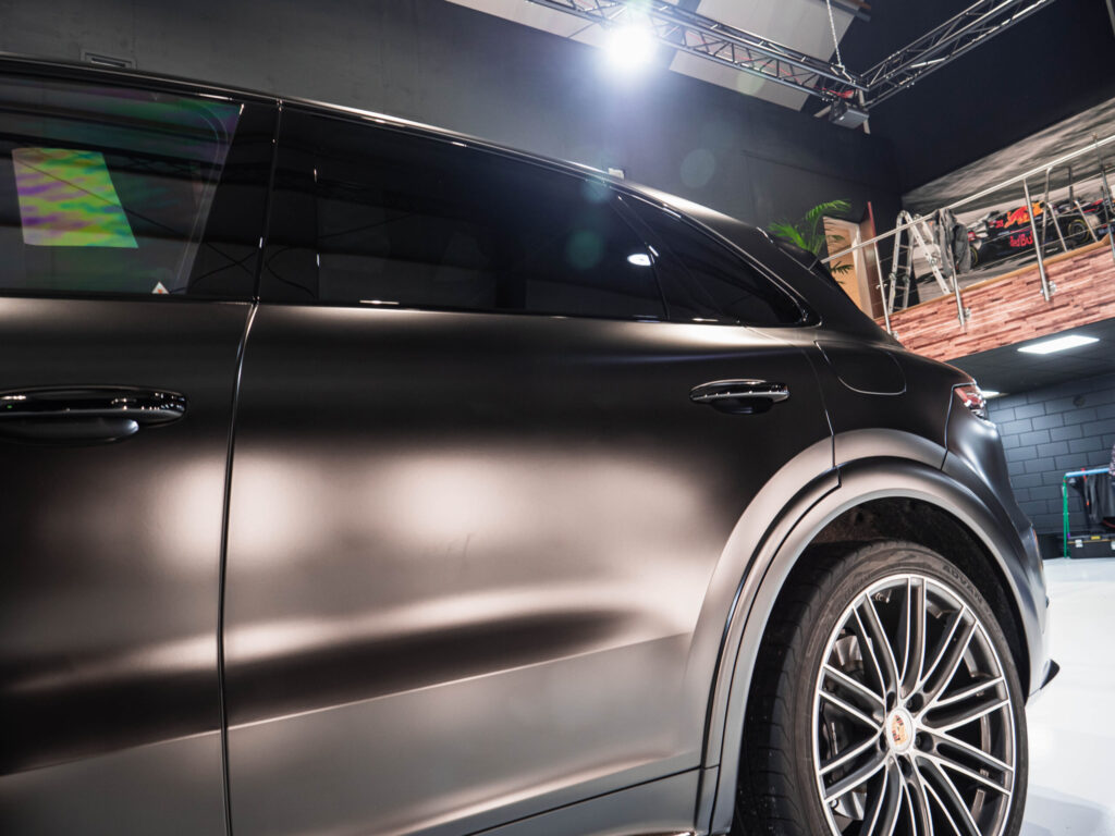 Porsche Cayenne Hybrid Satin Black