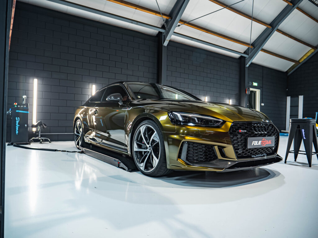 Audi RS5 Midnight Gold