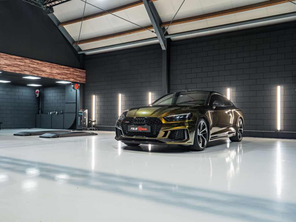 Audi RS5 Midnight Gold