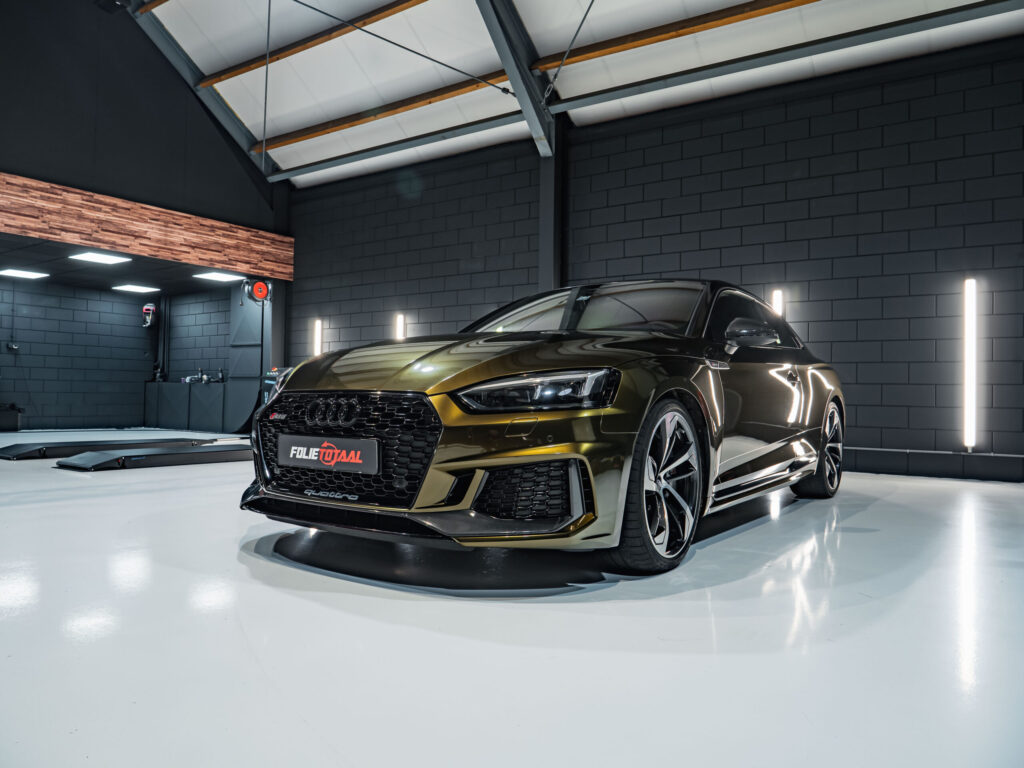 Audi RS5 Midnight Gold