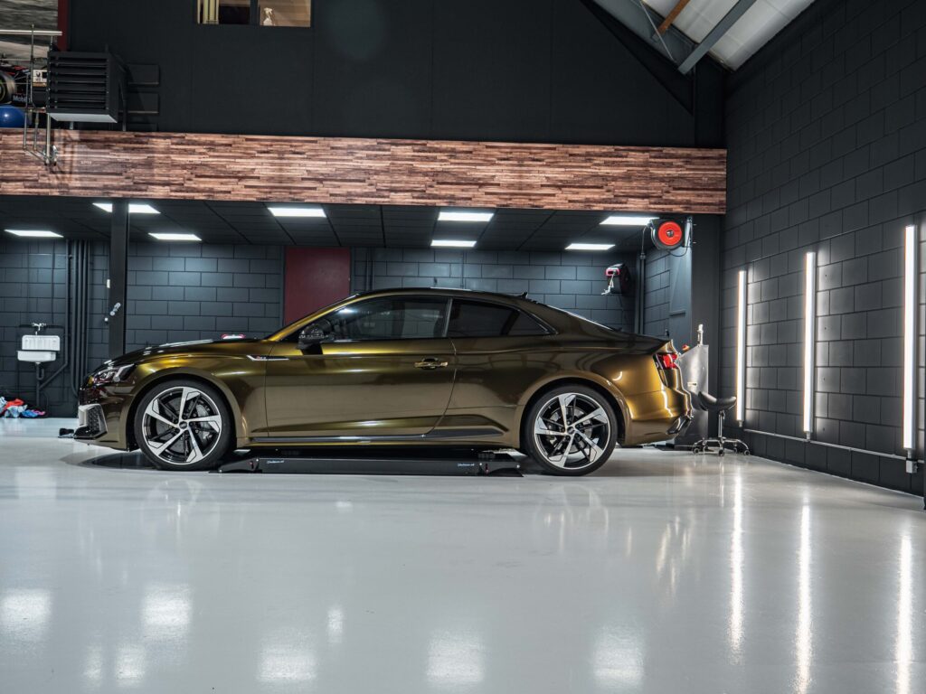 Audi RS5 Midnight Gold
