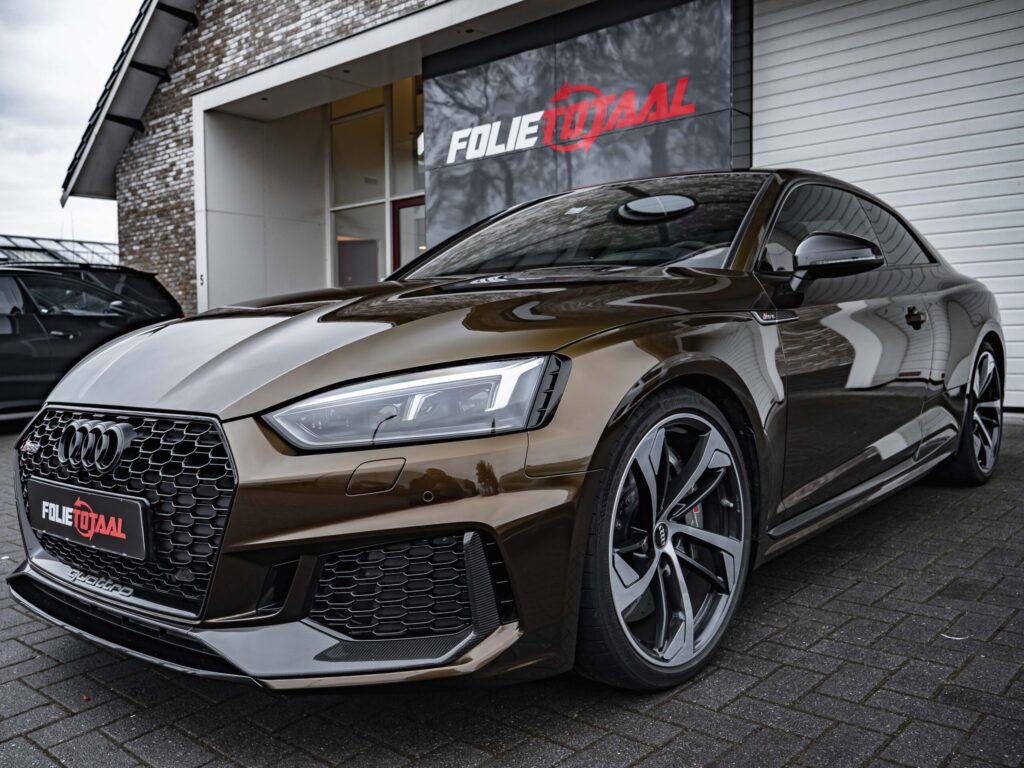 Audi RS5 Midnight Gold