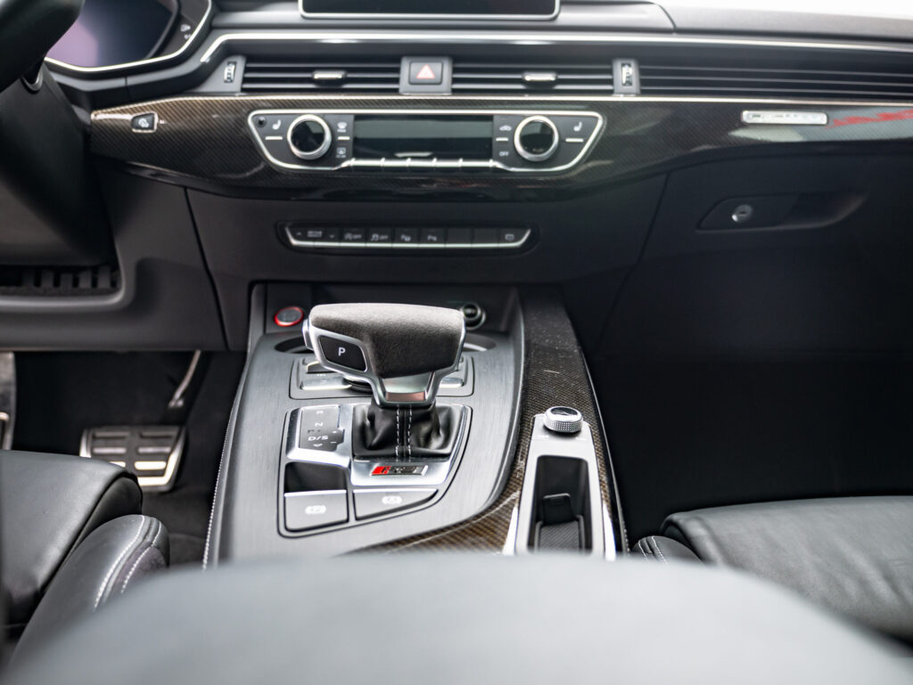 Audi RS5 Kreide full wrap & Carbon 3M Interieur Folie