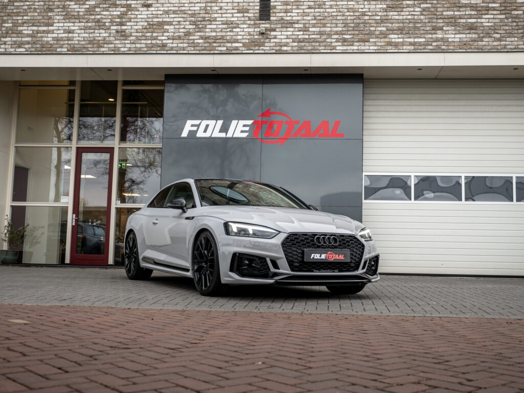 Audi RS5 Kreide full wrap & Carbon 3M Interieur Folie