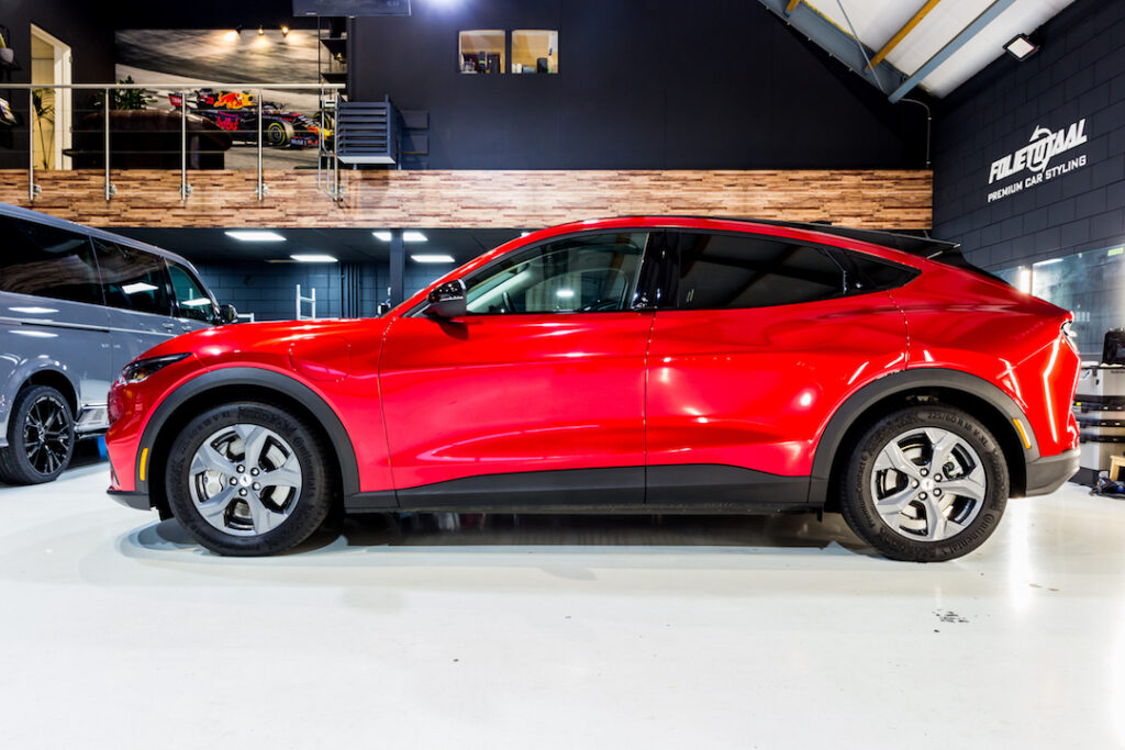 Mustang Mach-E – wrap in trueblood red gloss