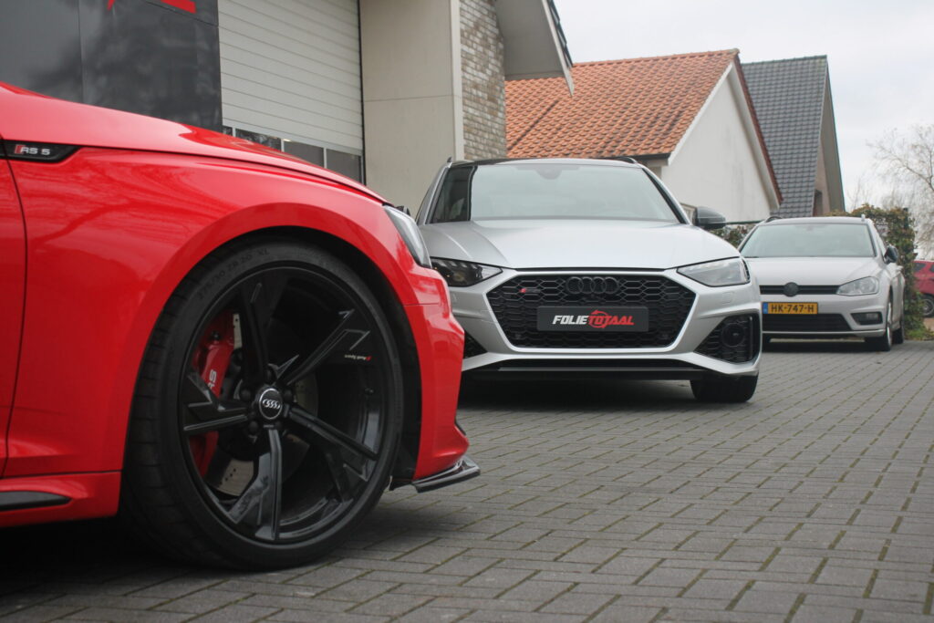 Audi RS4 in FrozenSilver