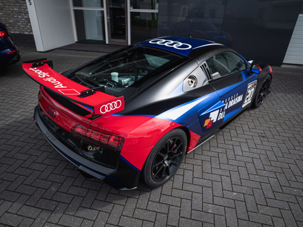 Audi R8 V10 LMS