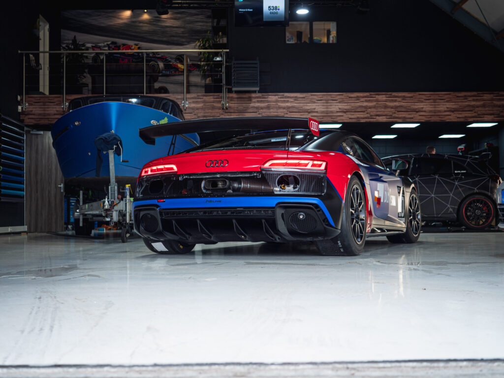 Audi R8 V10 LMS