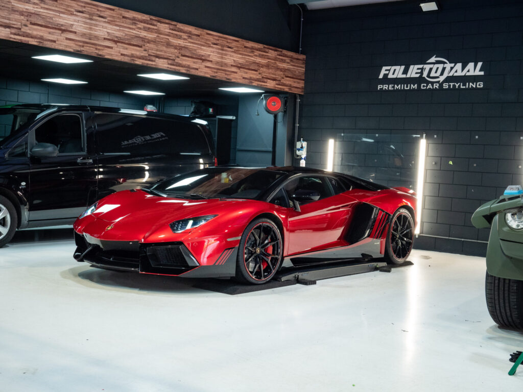 Full custom wrap Lamborghini Aventador LP700