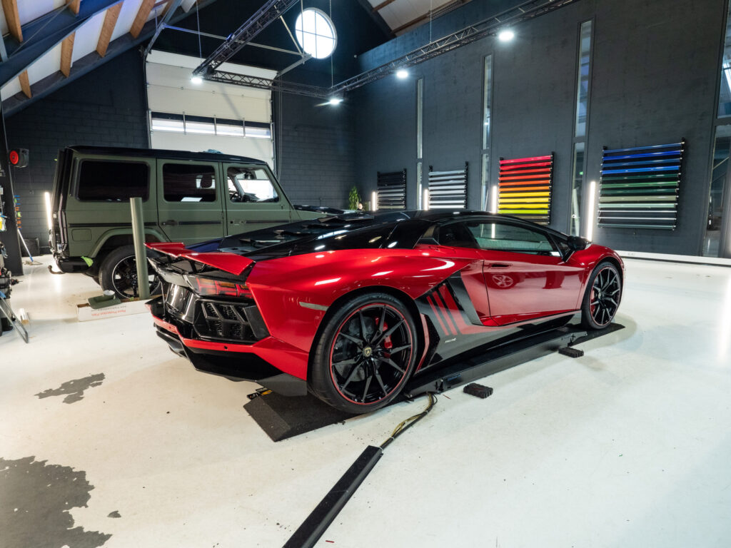 Full custom wrap Lamborghini Aventador LP700