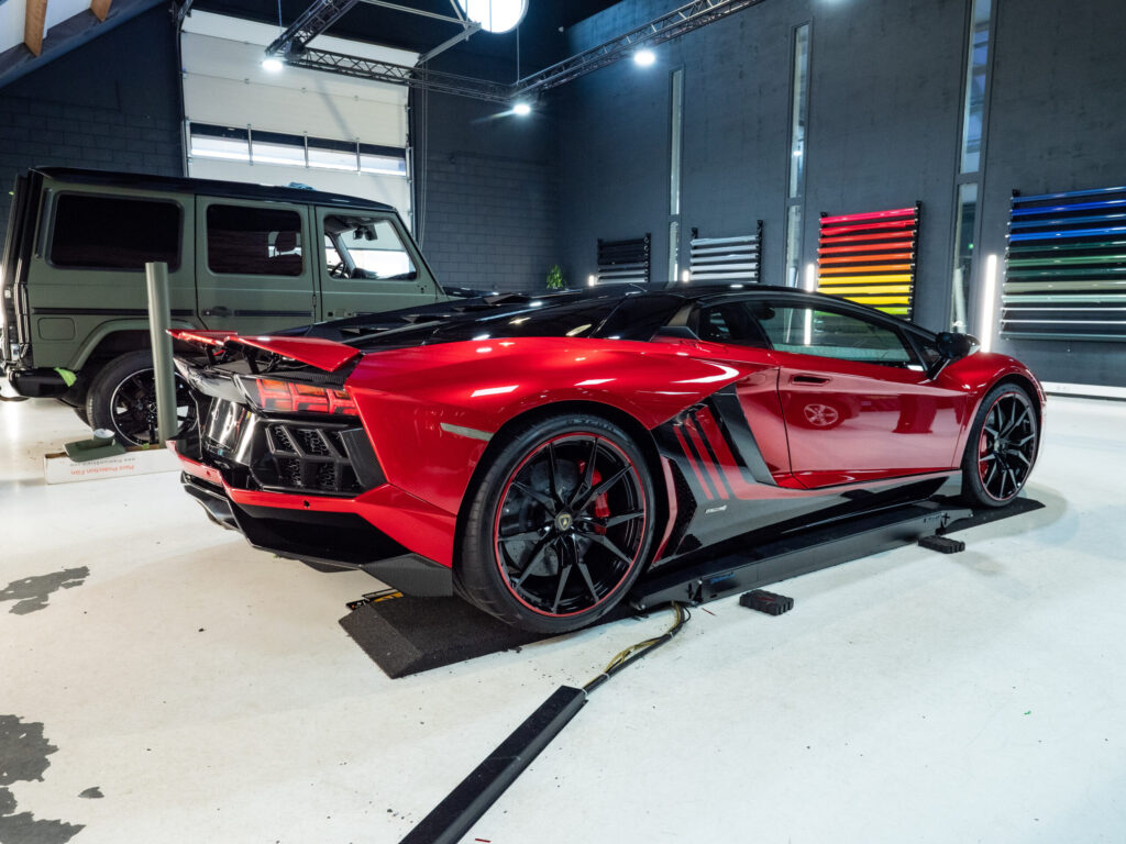Full custom wrap Lamborghini Aventador LP700