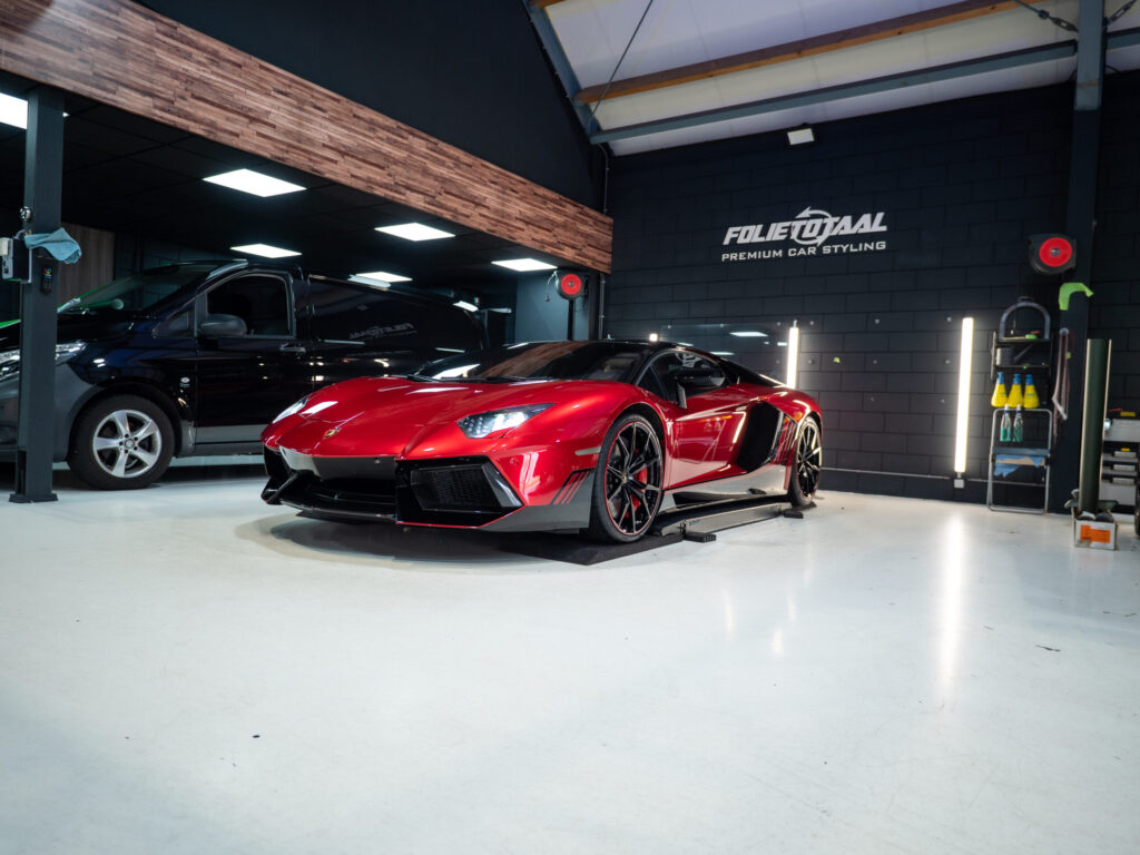 Full custom wrap Lamborghini Aventador LP700
