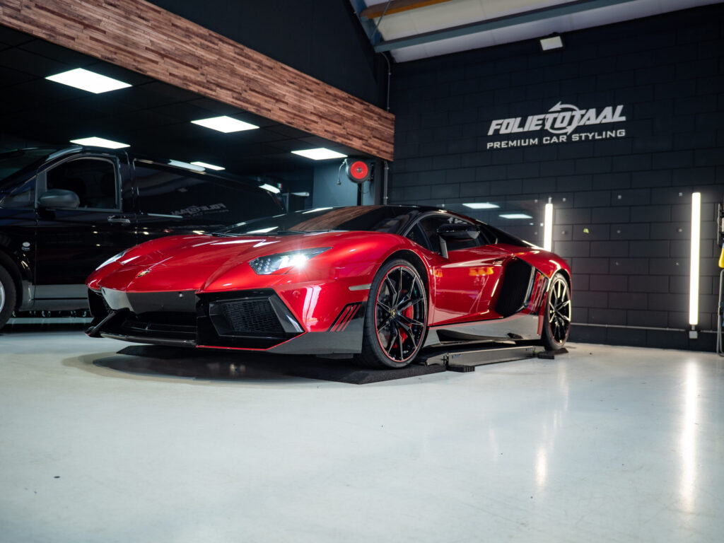 Full custom wrap Lamborghini Aventador LP700