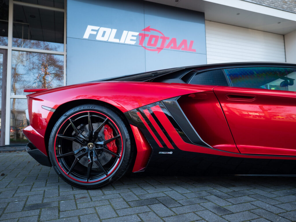 Full custom wrap Lamborghini Aventador LP700