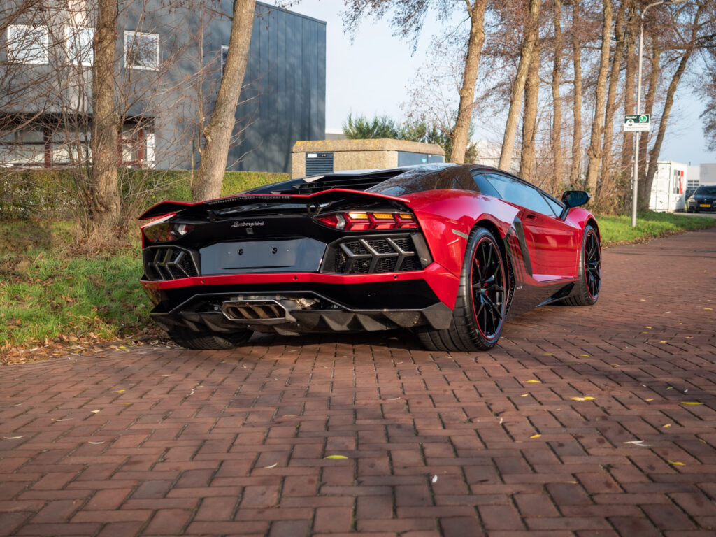 Full custom wrap Lamborghini Aventador LP700