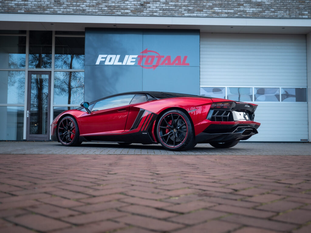 Full custom wrap Lamborghini Aventador LP700