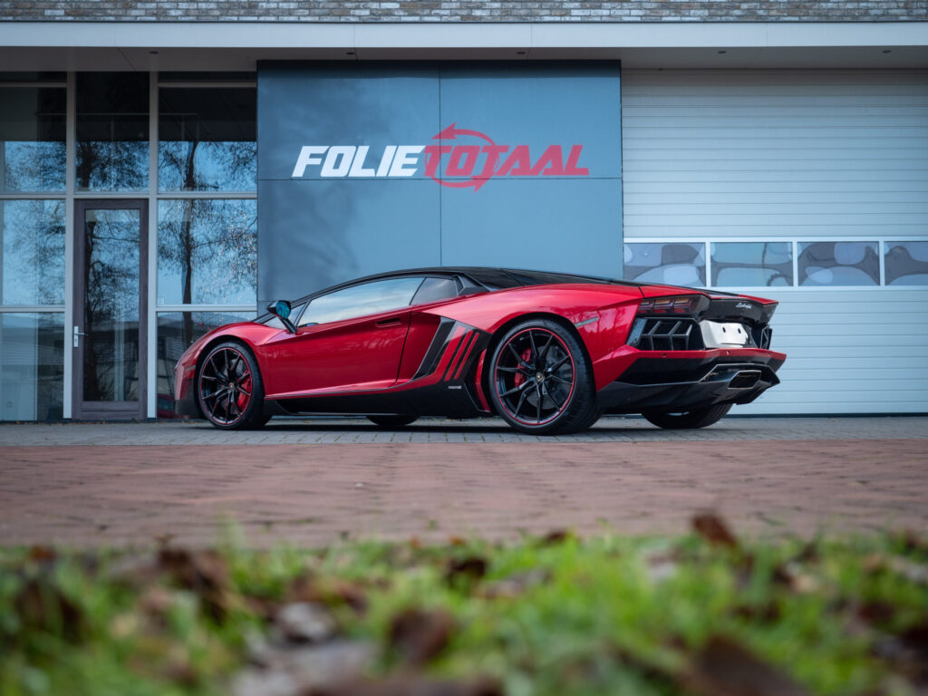 Full custom wrap Lamborghini Aventador LP700