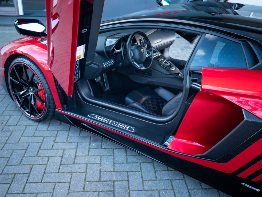 Full custom wrap Lamborghini Aventador LP700