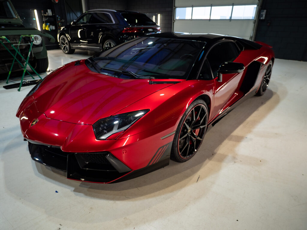 Full custom wrap Lamborghini Aventador LP700