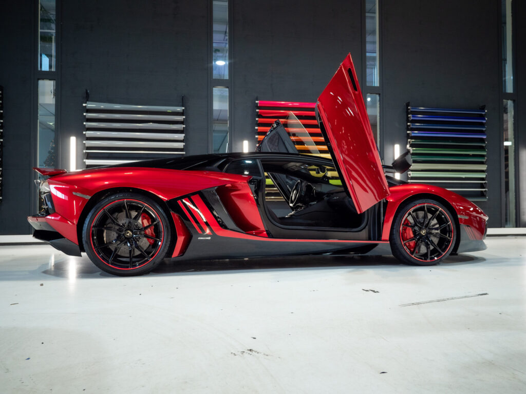 Full custom wrap Lamborghini Aventador LP700