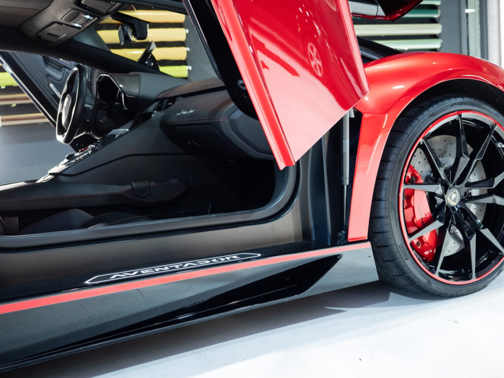 Full custom wrap Lamborghini Aventador LP700