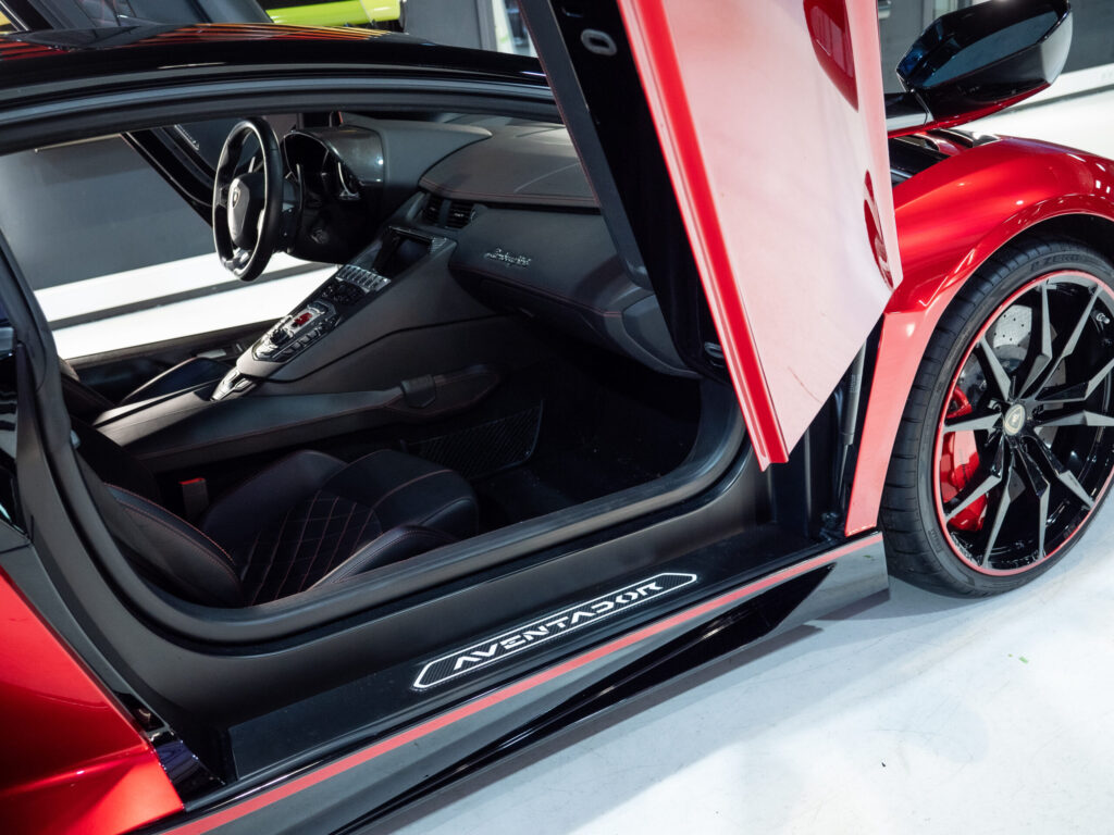 Full custom wrap Lamborghini Aventador LP700